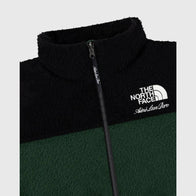 ALD x The North Face Casentino Nuptse Jacket Jacket unisex detail view 7 | Dash Racegear — Close view of ALD x The North Face Casentino Nuptse Faux Fur Green Jacket