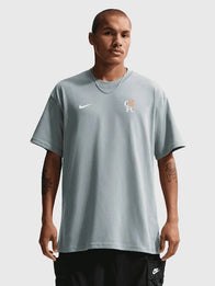 Chelsea Nike Peak T-Shirt Shirt unisex front product view | Dash Racegear — Chelsea F.C. Nike Peak Grey T-Shirt, men’s fit, breathable fabric and modern 2026 design for everyday wear.