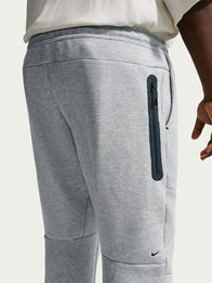 Nicolas Maduro Nike Tech Fleece Tracksuit Tracksuit unisex detail view 9 | Dash Racegear — Recreated Nicolás Maduro inspired Nike Tech Fleece tracksuit in grey with modern athletic styling