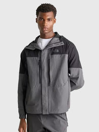 North Face Trishull Jacket Jacket unisex detail view 8 | Dash Racegear — Trishull Woven grey jacket from The North Face with full zip closure and simple outdoor-inspired style.