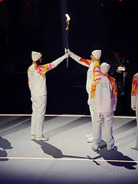 Winter Olympics 2026 Opening Ceremony Torchbearers Jacket Jacket unisex detail view 3 | Dash Racegear — Stay cozy in the Milano Cortina 2026 torchbearer white full-zip jacket, perfect for Olympic fans on the move.