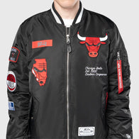Chicago Bulls New Era Alpha Industries Patch Jacket Jacket unisex detail view 3 | Dash Racegear — New Era Chicago Bulls jacket with Alpha Industries patches