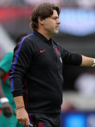 Mauricio Pochettino USMNT Track Jacket Jacket unisex detail view 3 | Dash Racegear — Mauricio Pochettino USMNT 2026 Nike jacket in black with minimalist sporty sideline-inspired look