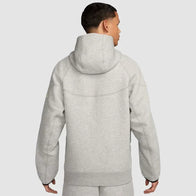 Nike FC Barcelona Tech Fleece Hoodie Hoodie unisex detail view 3 | Dash Racegear — Elevate your game-day look with this Nike hoodie, designed with Barcelona’s pride and Tech Fleece fabric.