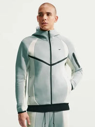 Nike Tech Fleece Colorblock Windrunner Jacket Jacket unisex front product view | Dash Racegear — Nike Tech Fleece unisex colorblock Windrunner jacket, full-zip comfort layer for daily streetwear and training sessions