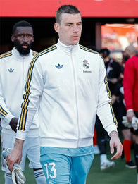 Adidas Real Madrid 25/26 Track Jacket Jacket unisex detail view 3 | Dash Racegear — Real Madrid 2025/26 Adidas white zip jacket, modern slim fit made for training or daily wear.