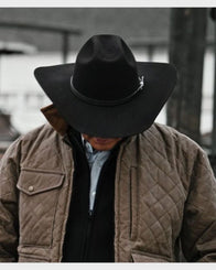 John Dutton Quilted Jacket Jacket unisex detail view 9 | Dash Racegear — Kevin Costner Yellowstone S04 Quilted Jacket