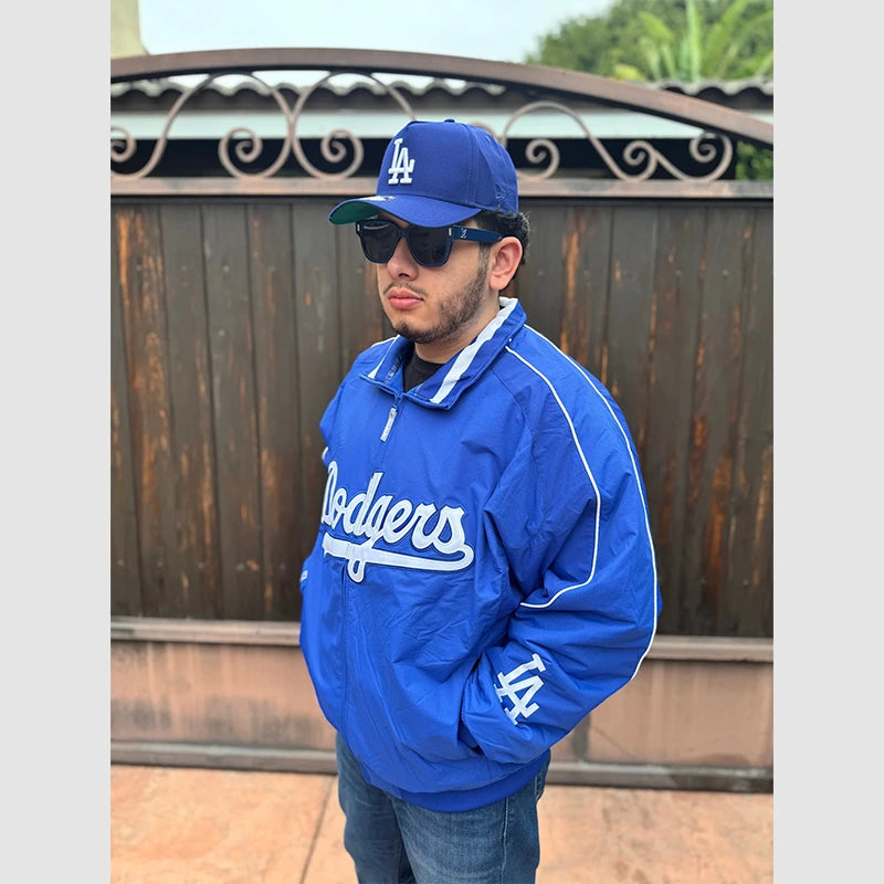 Mitchell & Ness 2005 Dodgers Dugout Jacket Jacket unisex detail view 6 | Dash Racegear — Dodgers 2005 Dugout Jacket – Mitchell & Ness Heritage Collection