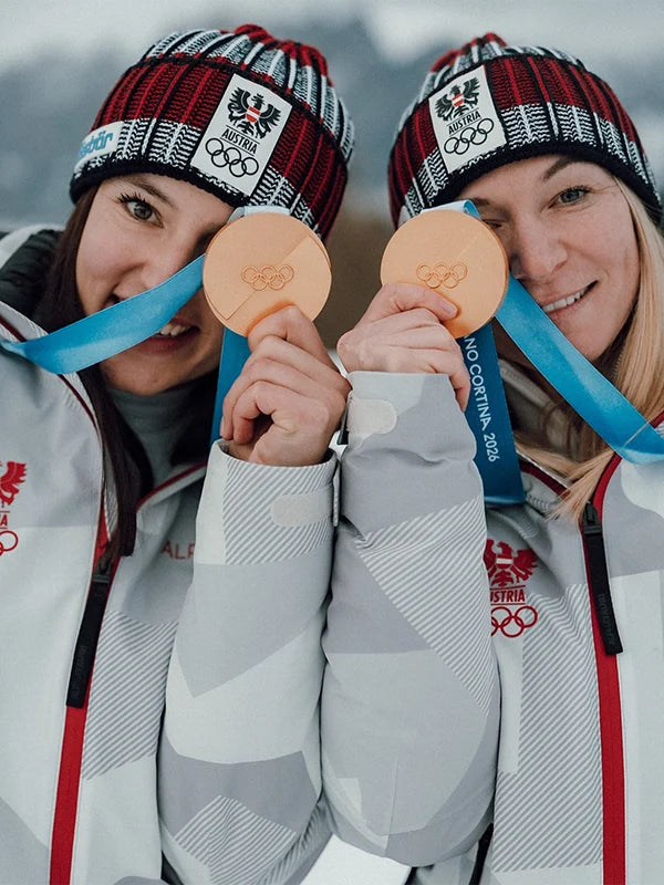 Winter Olympics 2026 Team Austria Opening Ceremony Jacket Jacket unisex detail view 4 | Dash Racegear — Lightweight grey hooded jacket for Team Austria, Milano Cortina 2026, perfect for cheering fans or casual wear.