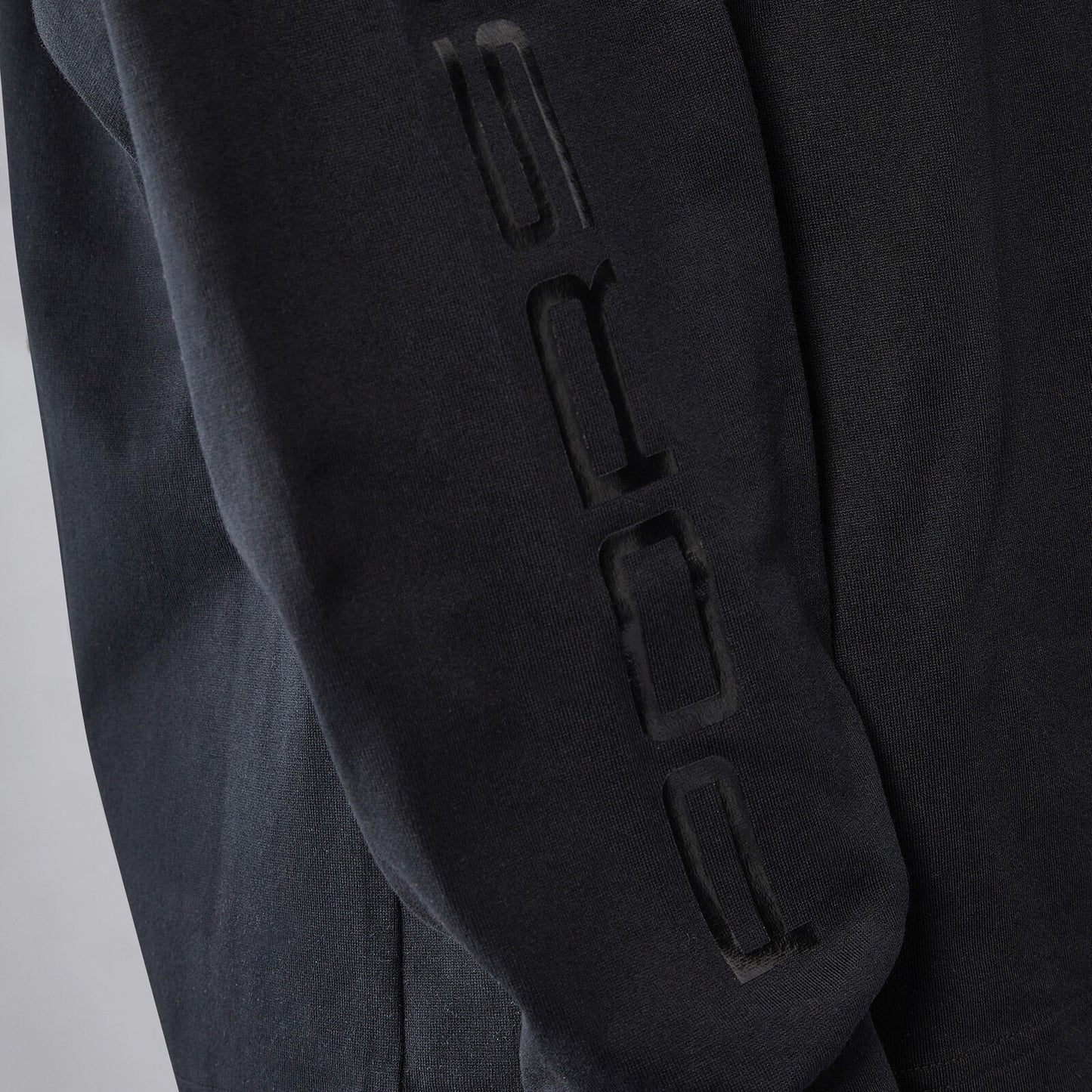 PORSCHE FW MENS UTILITY LS TEE - black