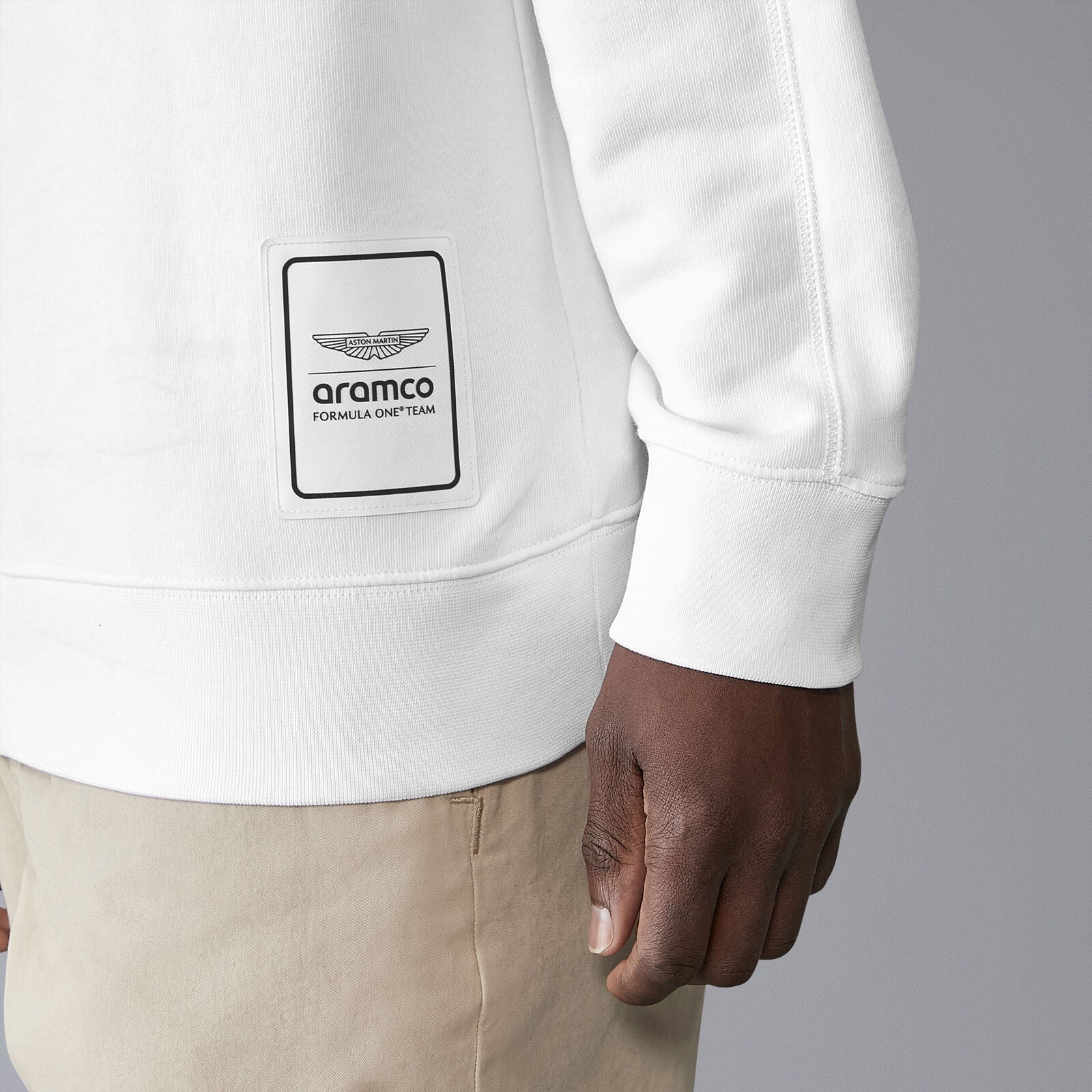AMF1 FW LOGO CREW SWEAT - white
