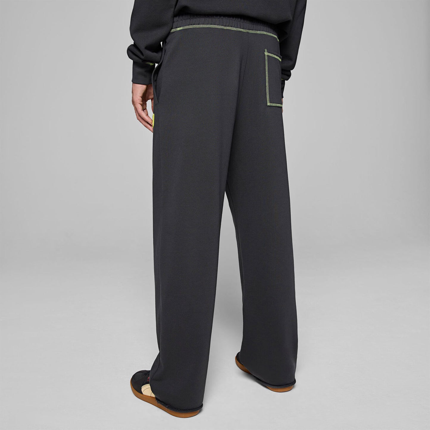 AMF1 FW MENS SWEAT PANT - black