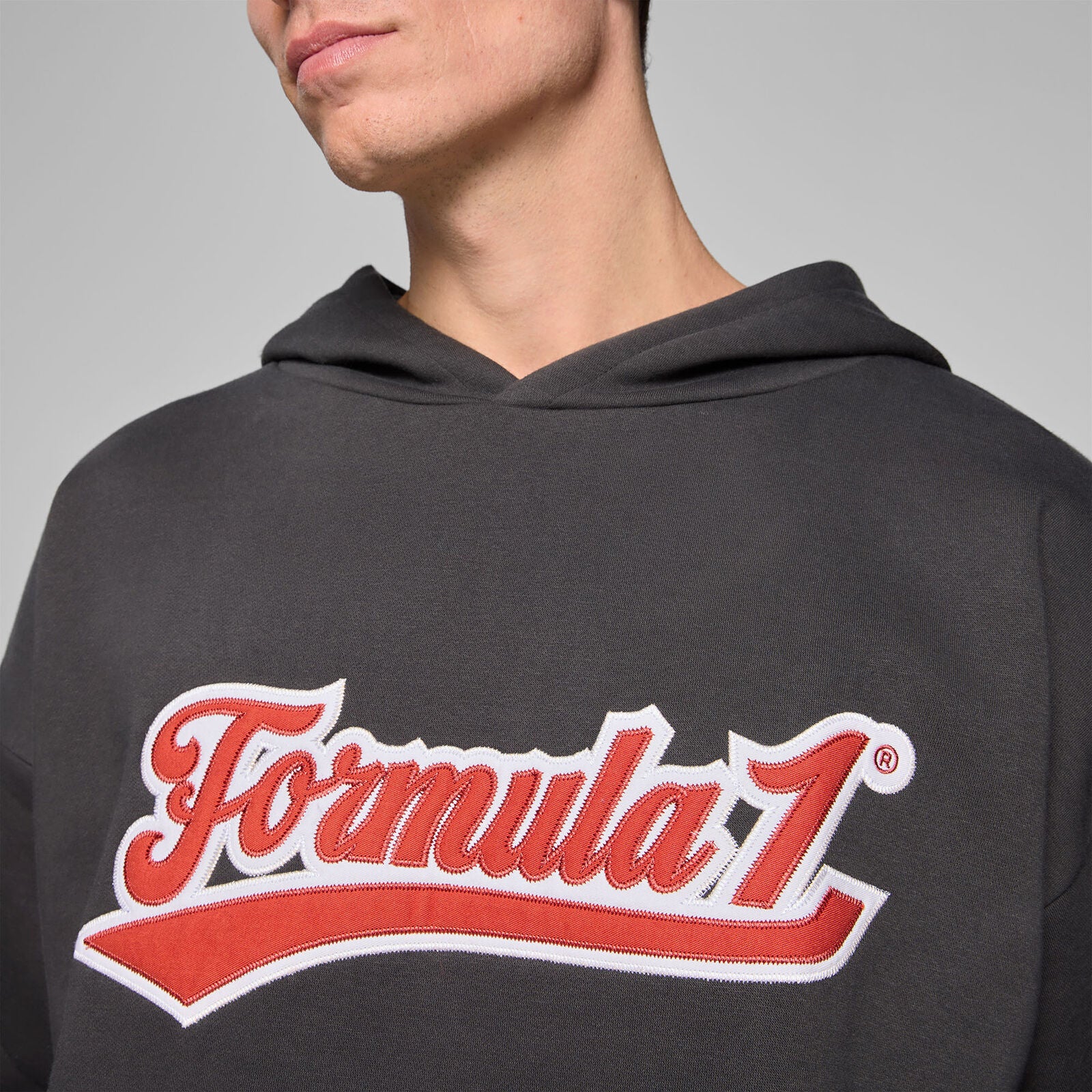 F1 FW HERITAGE GRAPHIC HOODY - black