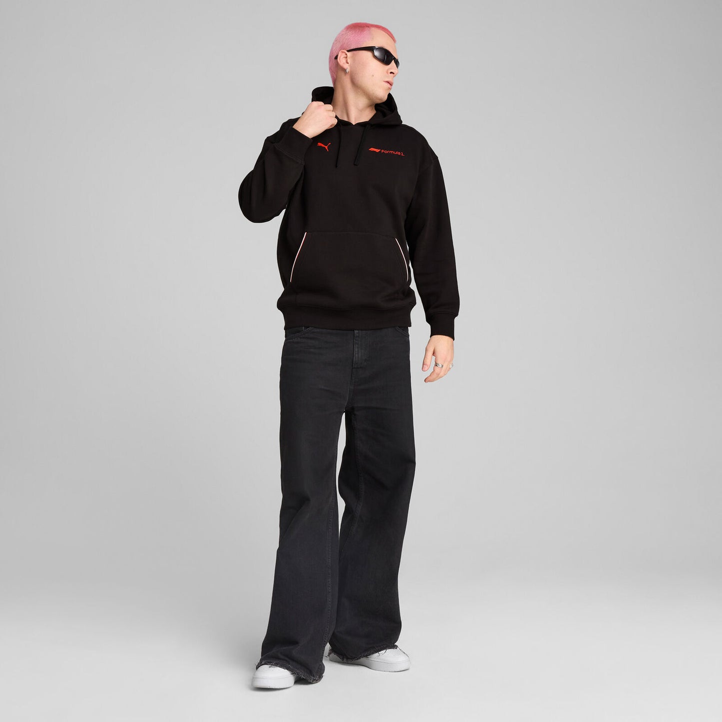 F1 ESS+ HOODIE - RELAXED - black