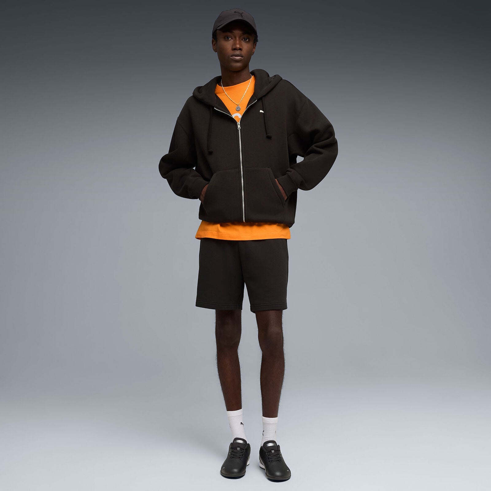 ML FW ESS Shorts - PUMA Black