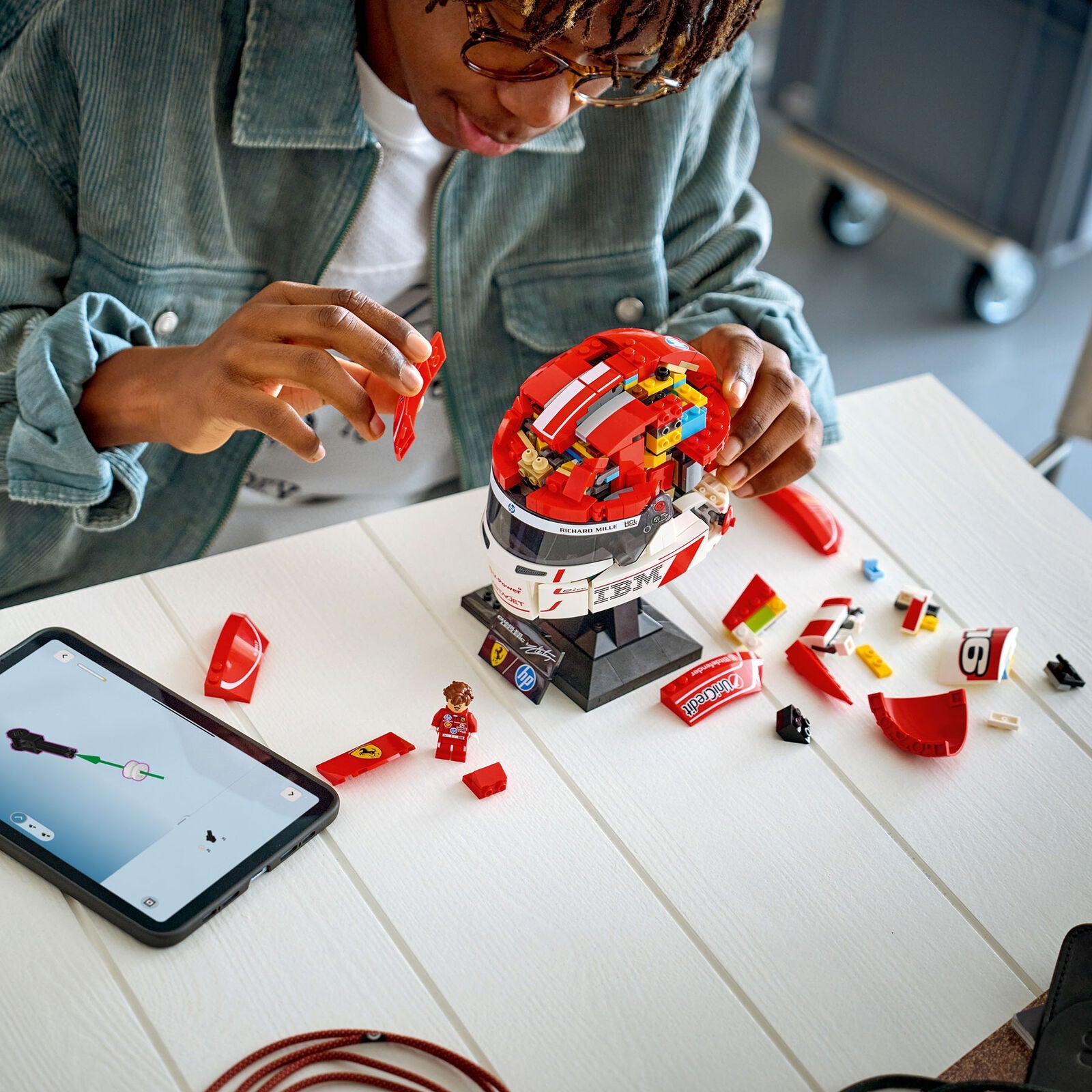 SF CL LEGO HELMET SET - Red