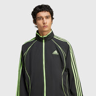 Teamgeist Adicolor Track Jacket Jacket unisex detail view 7 | Dash Racegear — Adidas Teamgeist 2025 Adicolor jacket for sport-inspired streetwear