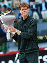 Jannik Sinner Mutua Madrid Open Jacket Jacket unisex detail view 2 | Dash Racegear — 2026 Madrid Open Jannik Sinner black jacket offers breathable comfort and clean sporty look for daily wear and travel