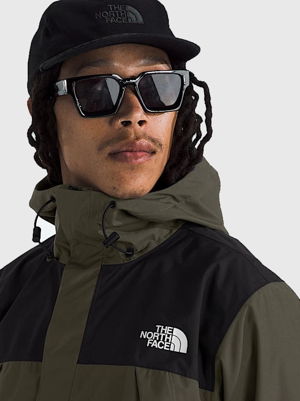 The North Face Men’s Antora Jacket Jacket unisex detail view 7 | Dash Racegear — The North Face Antora Men’s Jacket offers wind- and water-resistant protection for everyday outdoor use.