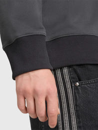 LFC Adidas 25/26 LFSTLR Crew Sweatshirt Sweatshirt unisex detail view 4 | Dash Racegear — Dark grey LFSTLR Crew Sweatshirt by adidas for LFC, 25/26 edition, comfortable menswear.