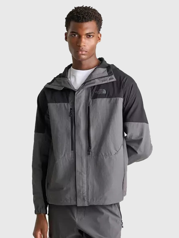 North Face Trishull Jacket Jacket unisex detail view 8 | Dash Racegear — Trishull Woven grey jacket from The North Face with full zip closure and simple outdoor-inspired style.