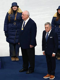 Milano Cortina 2026 Winter Olympics Victory Ceremony Coat Coat unisex detail view 3 | Dash Racegear — Navy blue parachute puffer coat for Winter Olympics 2026 Milano Cortina victory ceremony with cozy hood and zip.