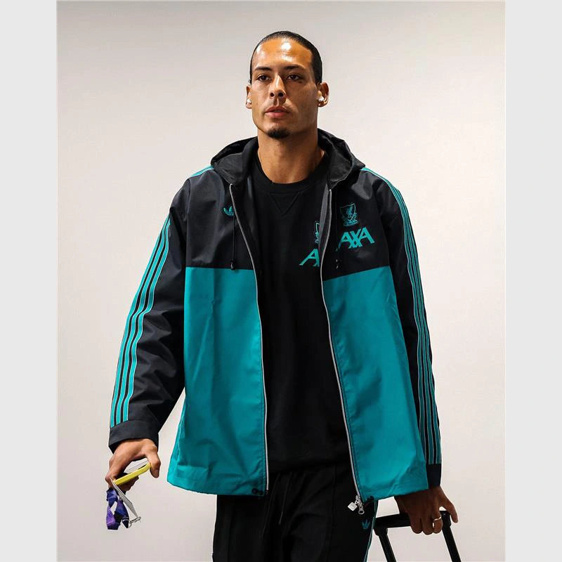 LFC adidas 25/26 Icons Hooded Parka Jacket Jacket unisex detail view 4 | Dash Racegear — LFC adidas 25/26 Icons Parka – Fan Outerwear