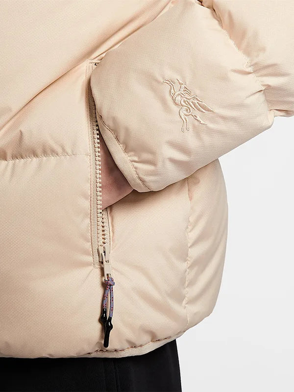 Nike Club Year of the Horse Puffer Jacket Puffer Jacket unisex detail view 4 | Dash Racegear — Light beige insulated full-zip puffer jacket with subtle Year of the Horse inspiration and relaxed style
