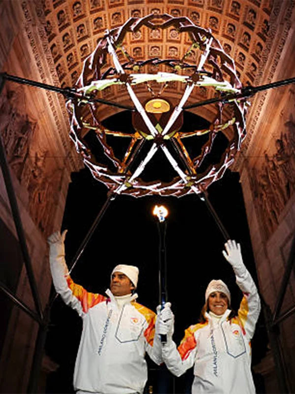 Winter Olympics 2026 Opening Ceremony Torchbearers Jacket Jacket unisex detail view 5 | Dash Racegear — Show your Olympic pride in the Milano Cortina 2026 white hooded jacket, ideal for opening ceremonies.